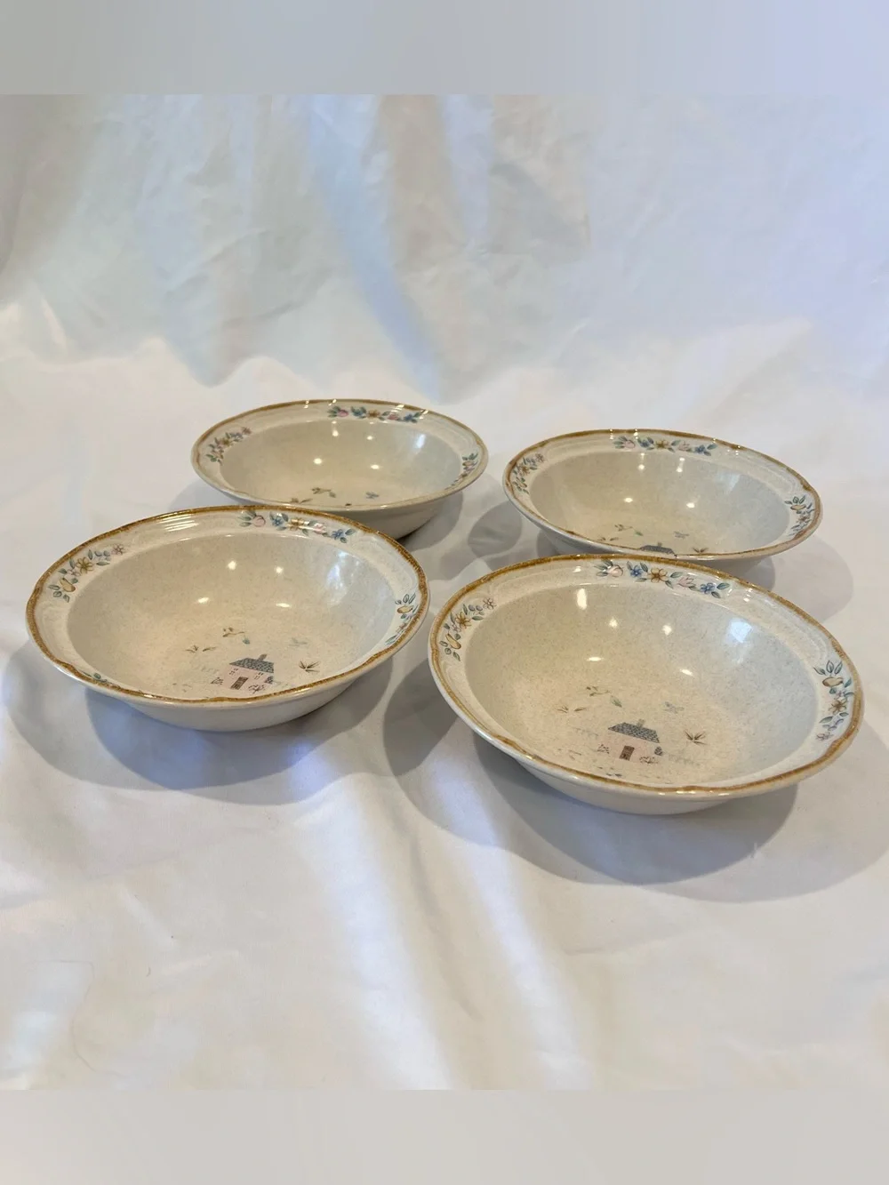 International Heartland set vintage